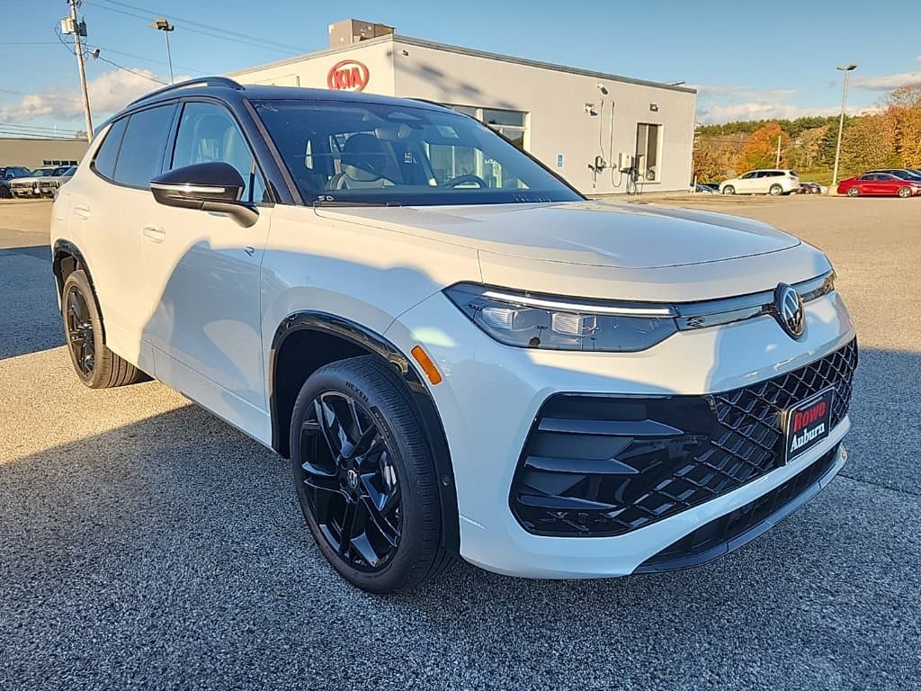 2026 Volkswagen Tiguan - Photo 1