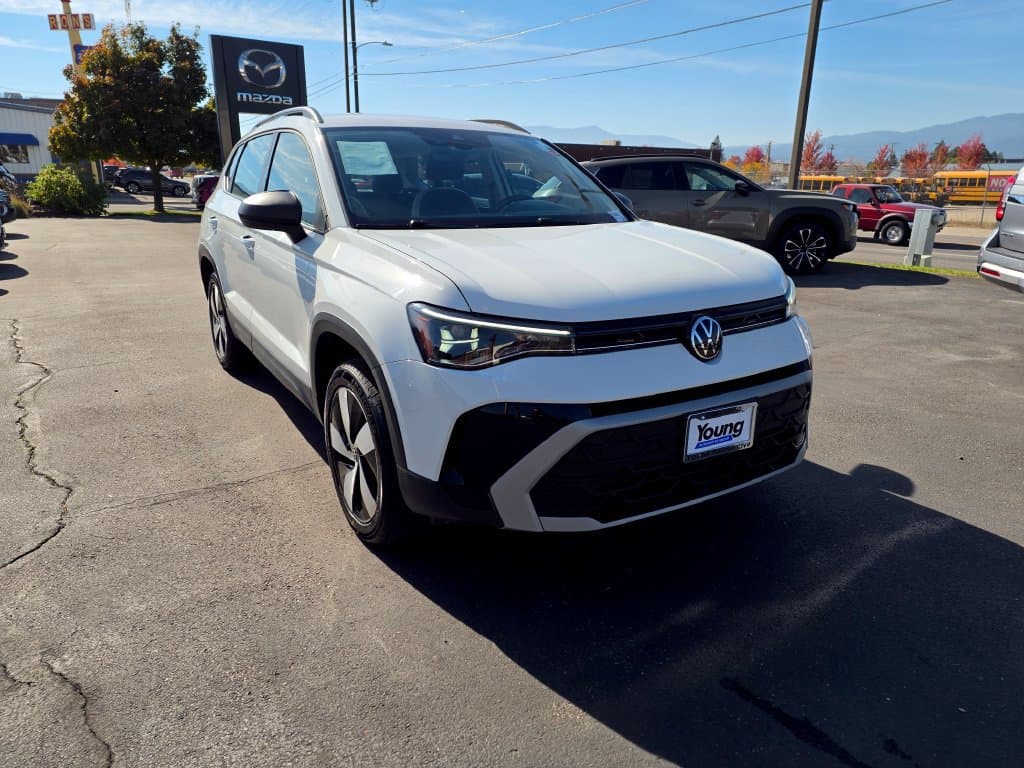 2025 Volkswagen Taos - Photo 1