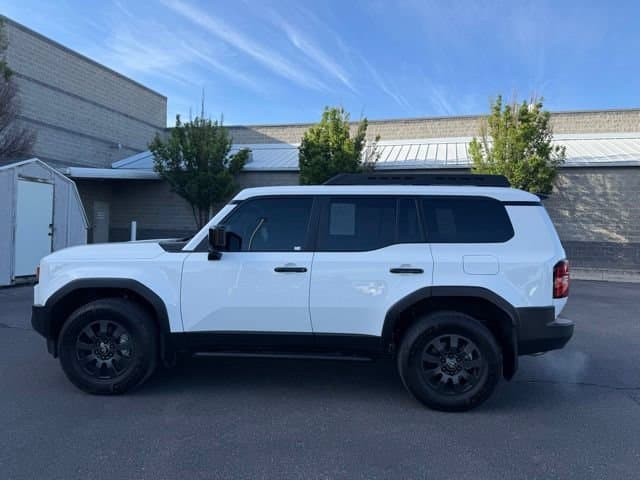2024 Toyota Land Cruiser - Photo 1