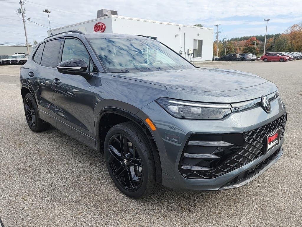 2026 Volkswagen Tiguan - Photo 1