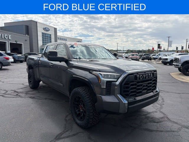 2024 Toyota Tundra - Photo 1