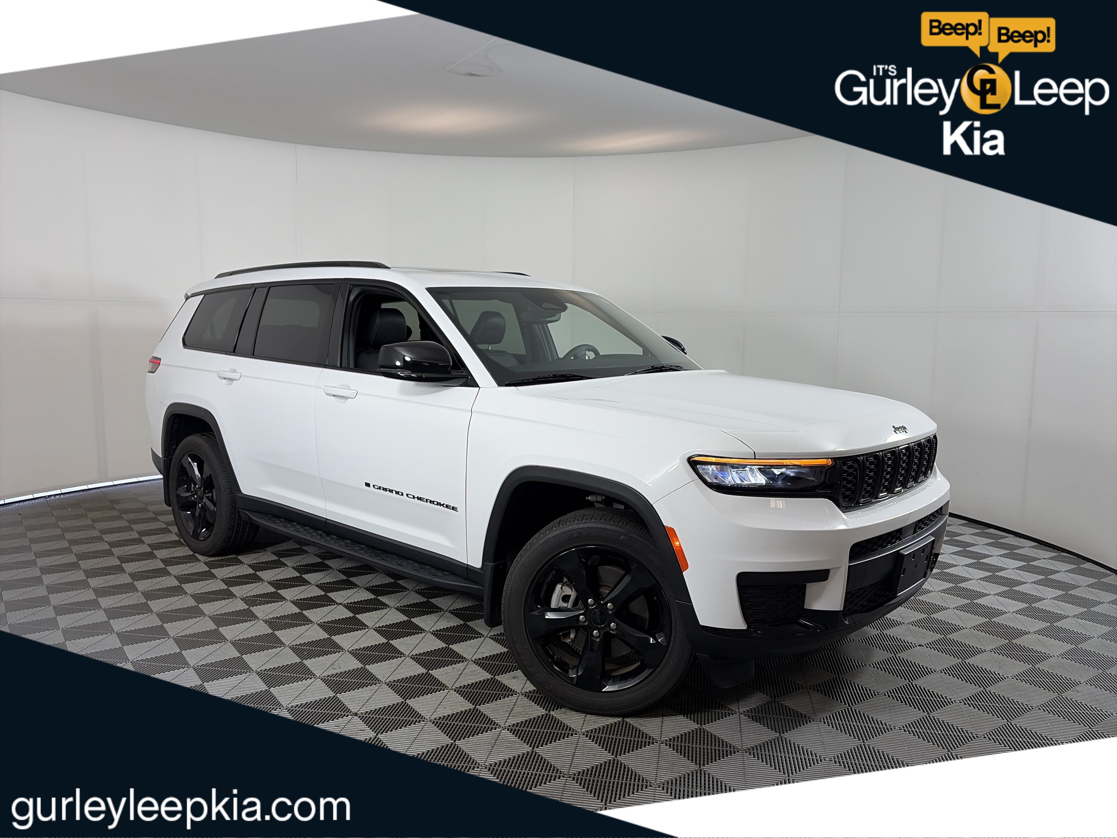 2023 Jeep Grand - Photo 1