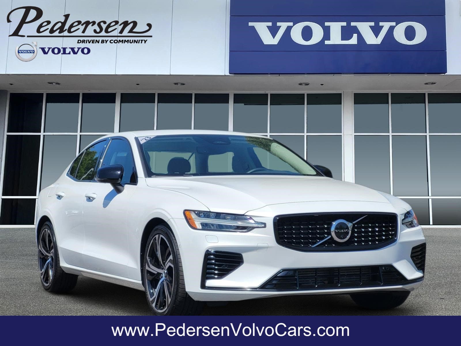 2023 Volvo S60 Recharge Plug-In Hybrid