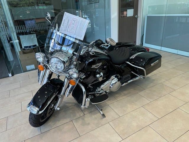 2017 FLH Harley Davidson - Photo 1