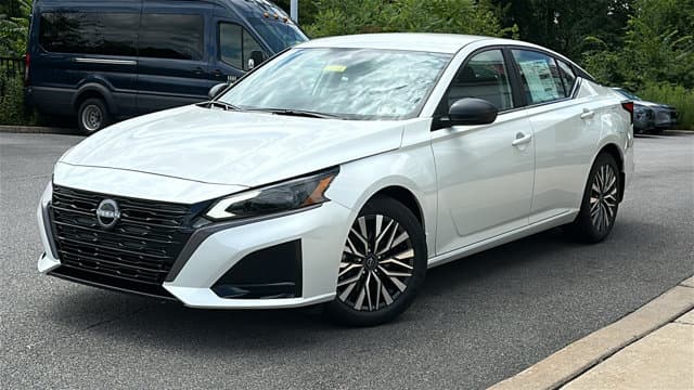 2026 Nissan Altima - Photo 1