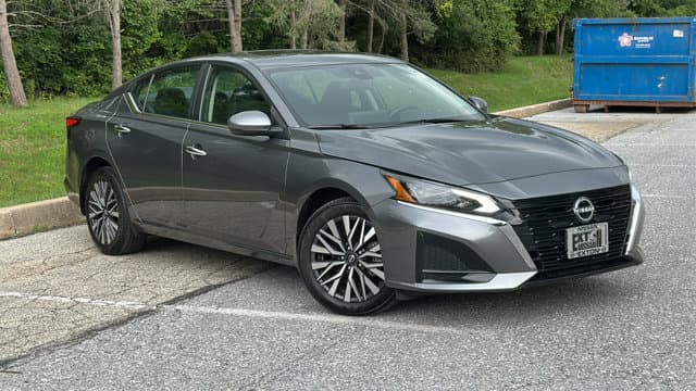 2024 Nissan Altima - Photo 1