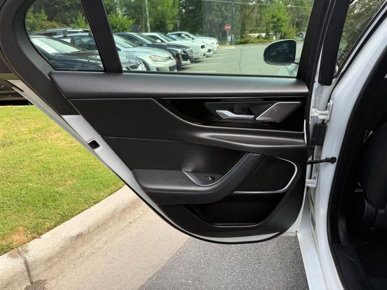 Thumbnail 32
