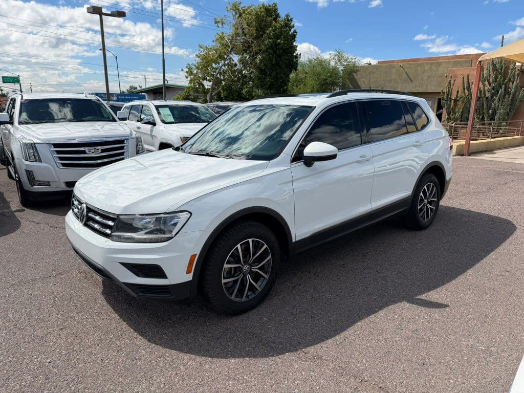 2017 Volkswagen Tiguan - Photo 1
