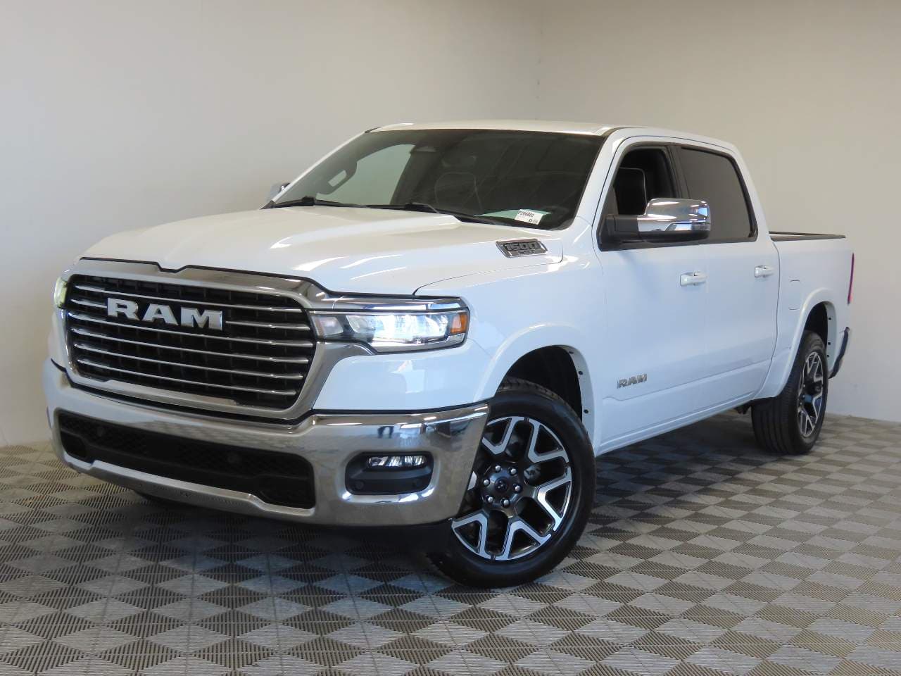 2025 Ram 1500 - Photo 1