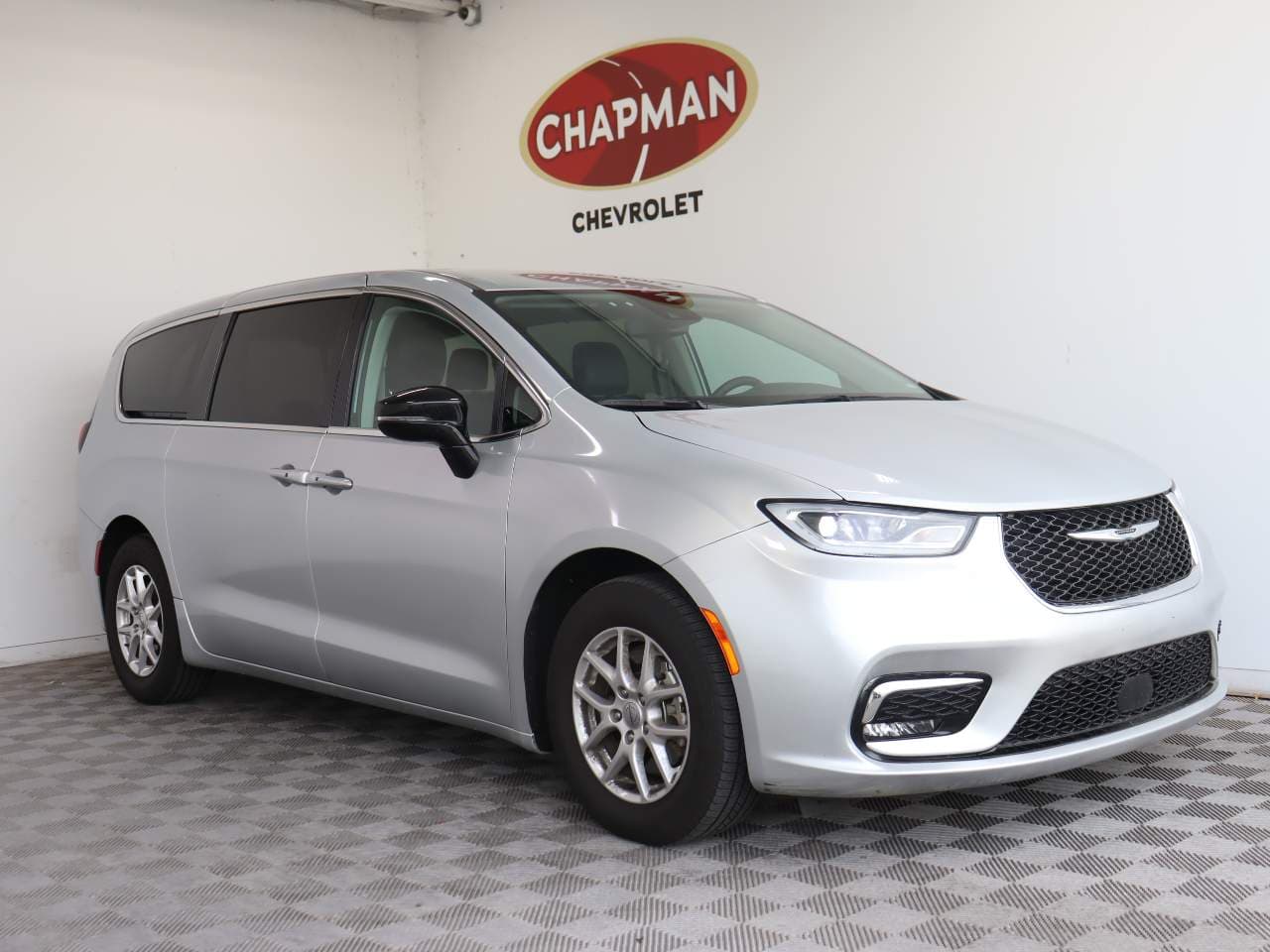 2024 Chrysler Pacifica - Photo 1