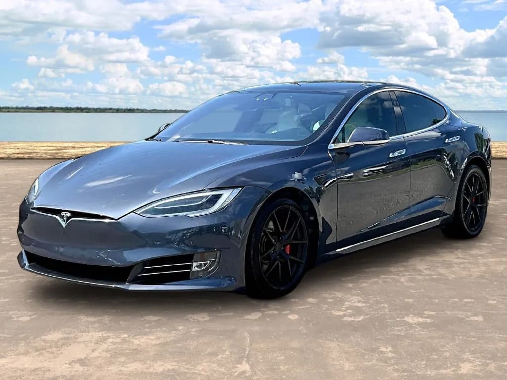 2019 Tesla Model S - Photo 1