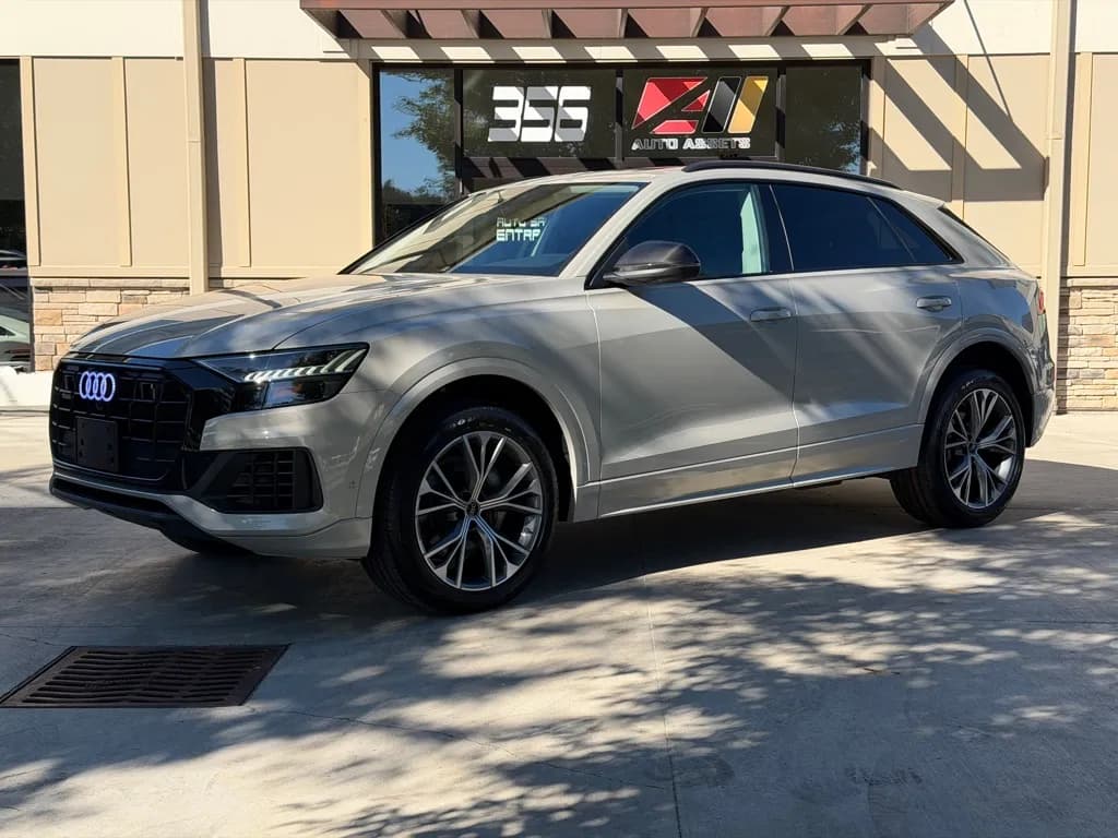 2023 AUDI Q8