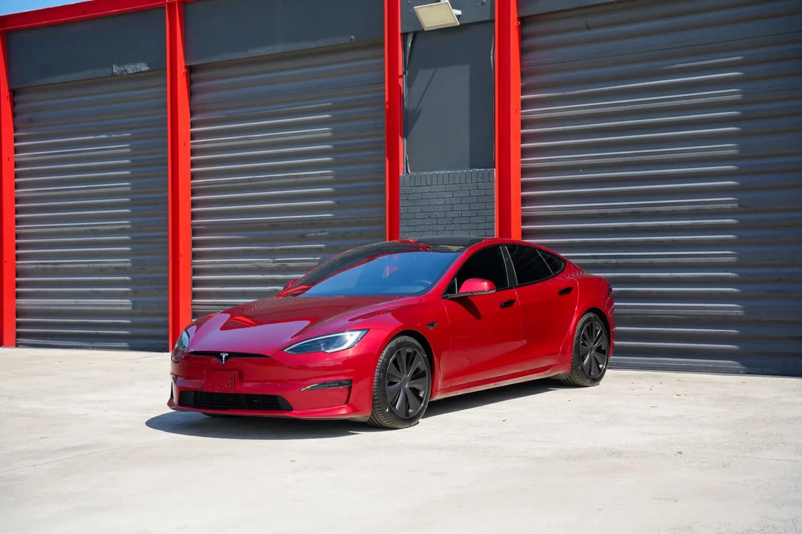 2024 Tesla Model S - Photo 1
