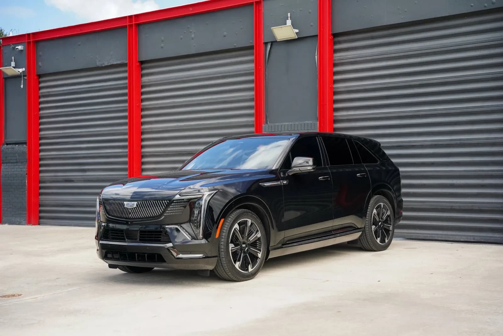 2025 Cadillac Escalade IQ - Photo 1