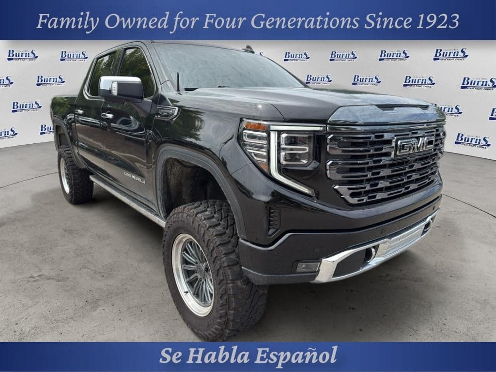 2024 GMC Sierra - Photo 1