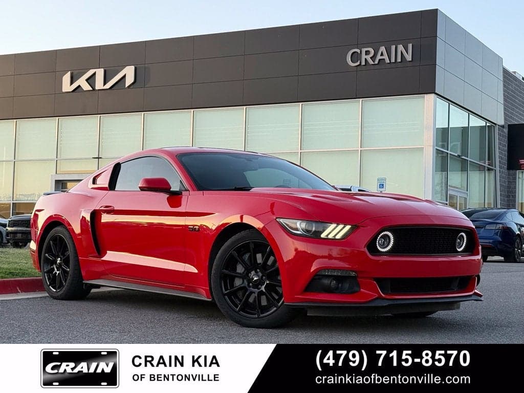 2016 Ford Mustang - Photo 1