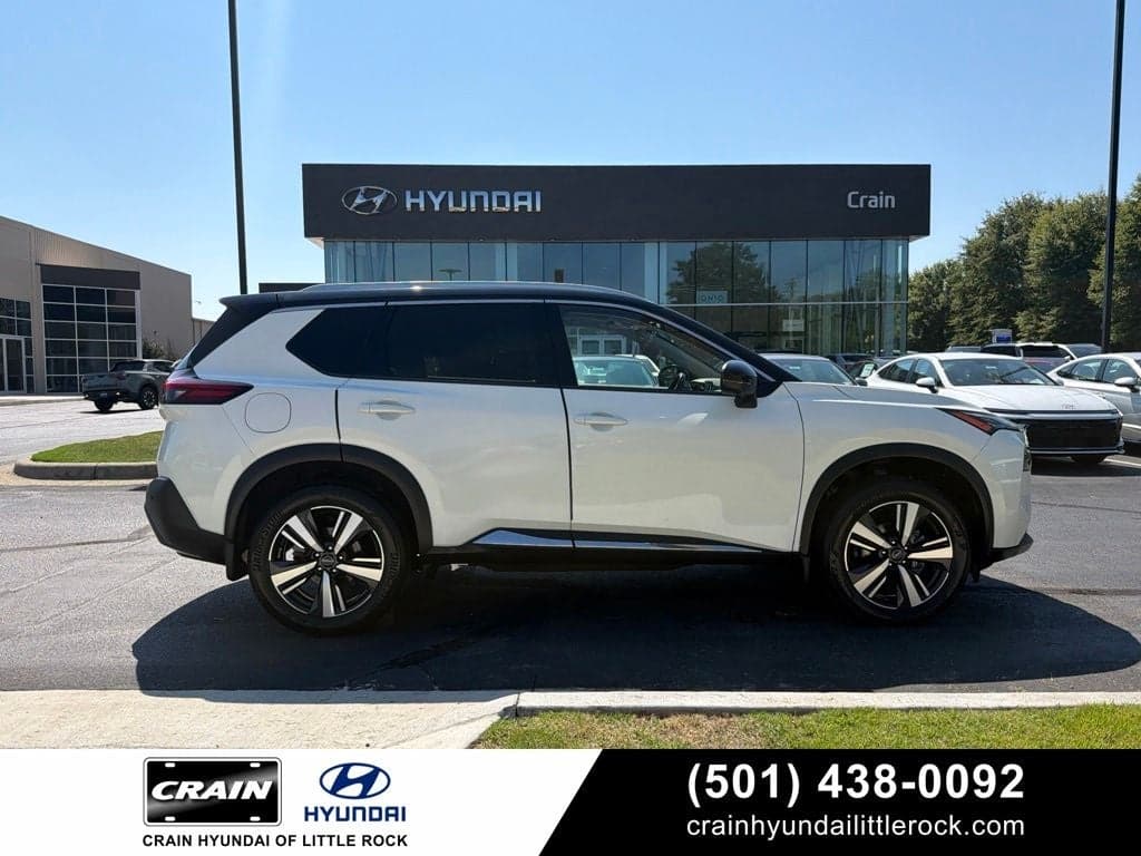 2023 Nissan Rogue - Photo 1