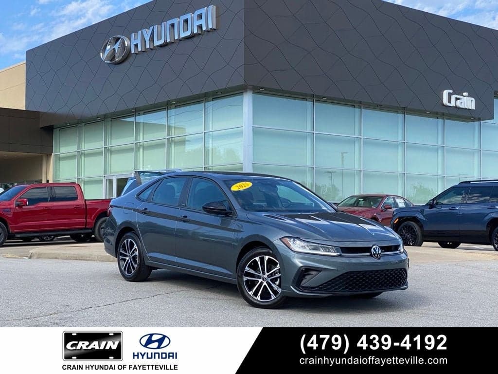 2025 Volkswagen Jetta - Photo 1