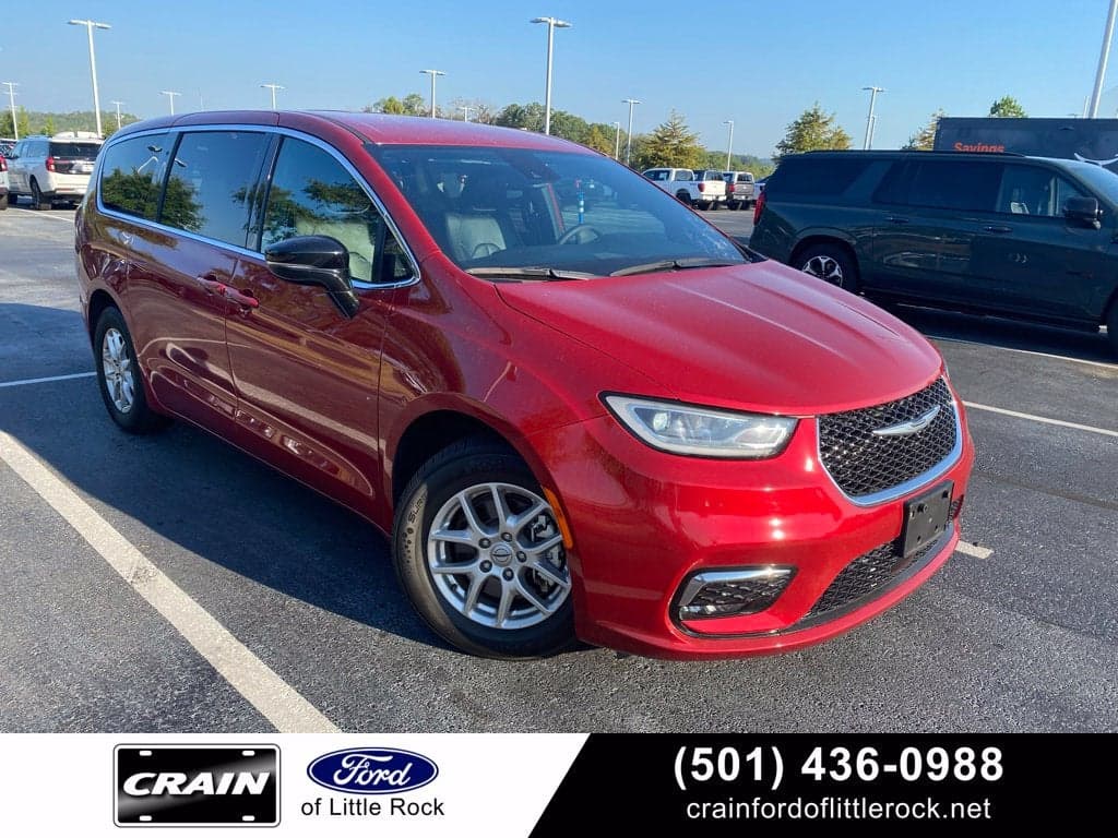 2025 Chrysler Pacifica - Photo 1