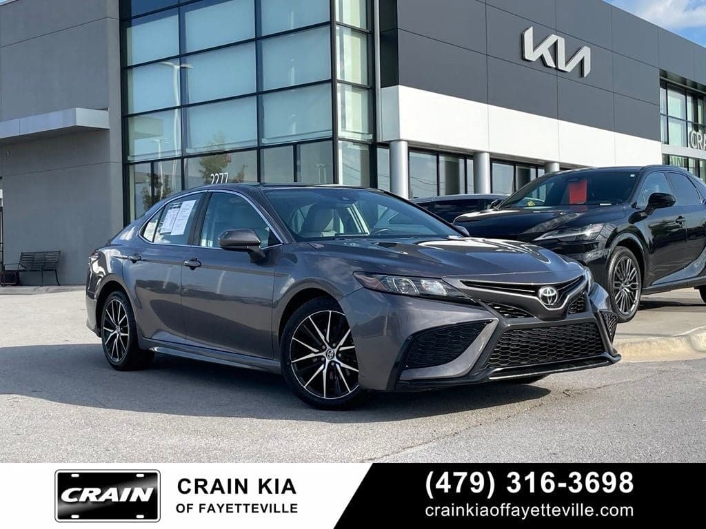 2021 Toyota Camry - Photo 1