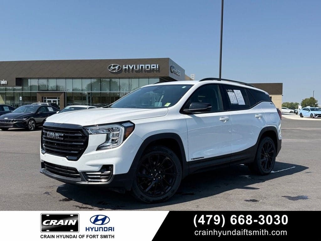 2024 GMC Terrain - Photo 1