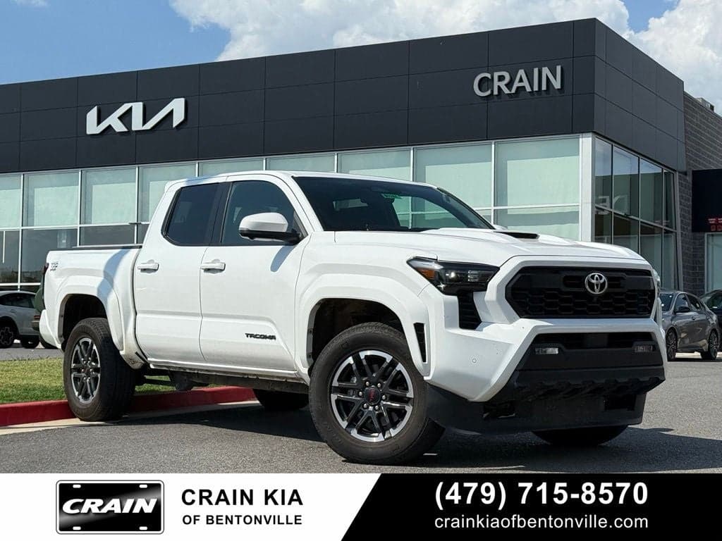 2025 Toyota Tacoma - Photo 1