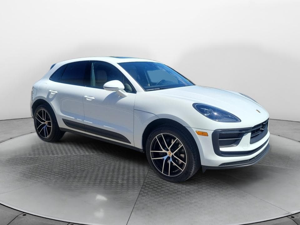 2023 Porsche Macan - Photo 1