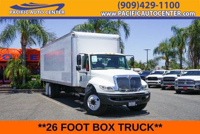 2015 International 4000 - Photo 1