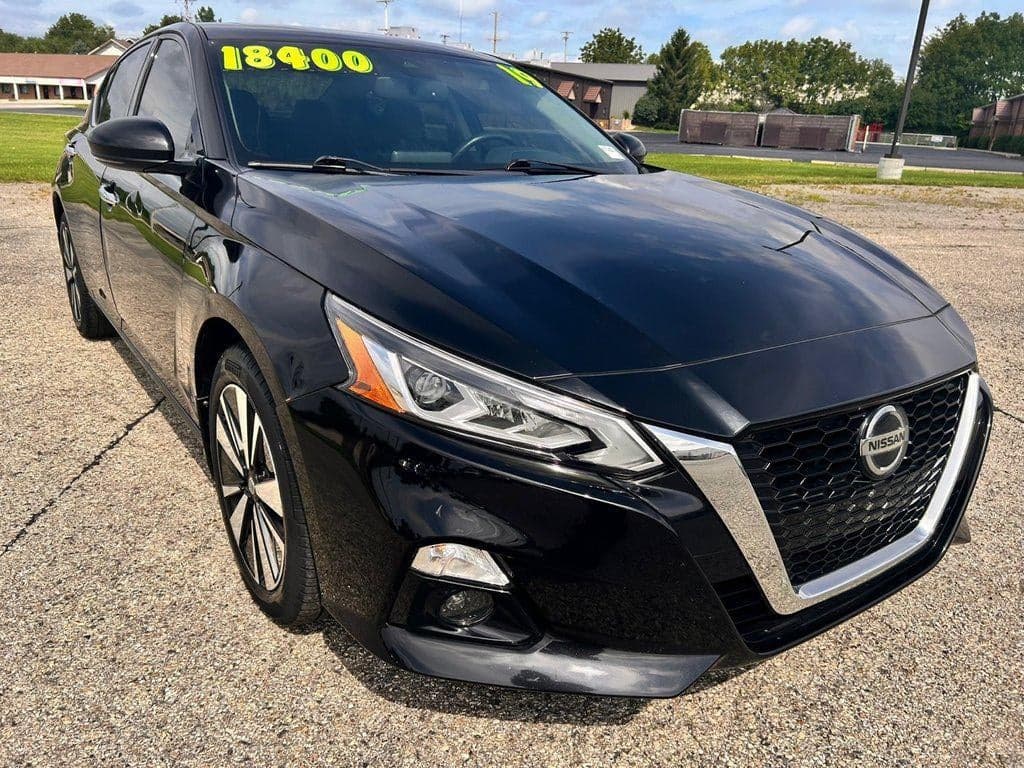 2019 Nissan Altima - Photo 1