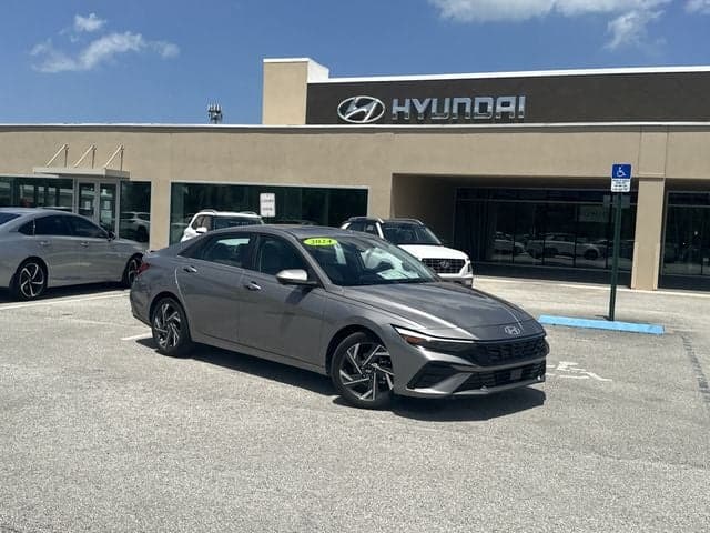 2024 Hyundai Elantra - Photo 1